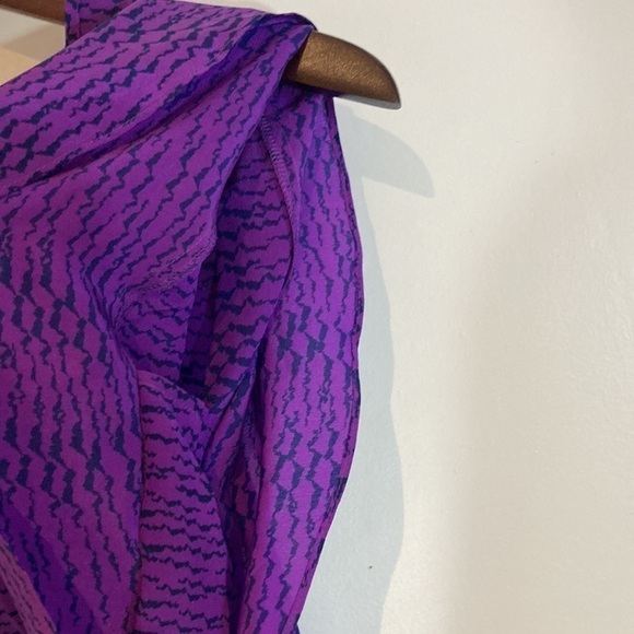 Central Park West 100% Silk Purple Snakeskin Print Blouse Size XXS - Picture 11 of 11